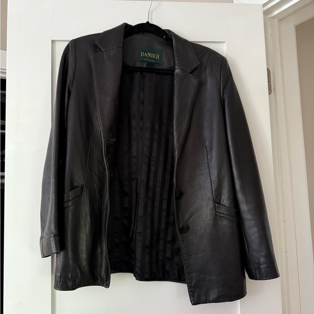 Vintage Danier Women's Black Leather Blazer